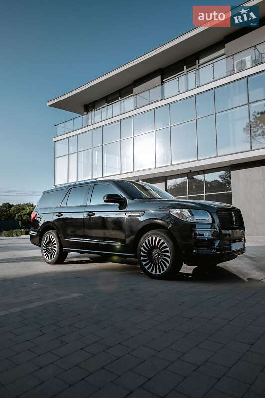 Позашляховик / Кросовер Lincoln Navigator 2021 в Ужгороді