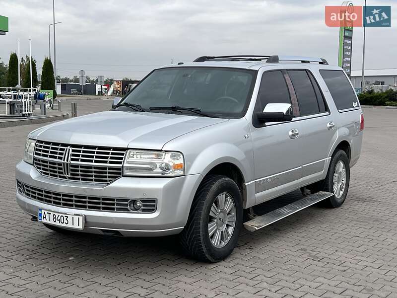 Позашляховик / Кросовер Lincoln Navigator 2010 в Києві