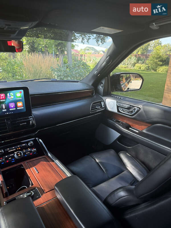 Позашляховик / Кросовер Lincoln Navigator 2020 в Володимирі фото 9 Позашляховик / Кросовер Lincoln Navigator 2020 в Володимирі