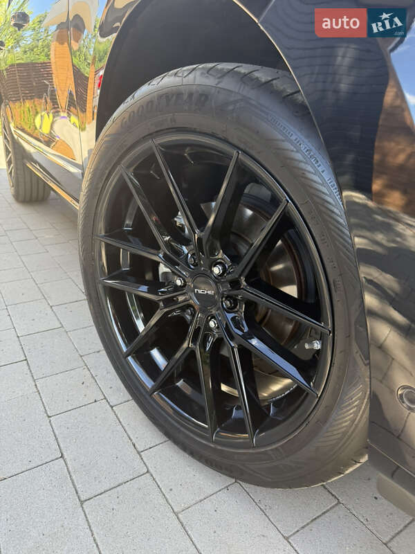 Позашляховик / Кросовер Lincoln Navigator 2020 в Володимирі фото 16 Позашляховик / Кросовер Lincoln Navigator 2020 в Володимирі