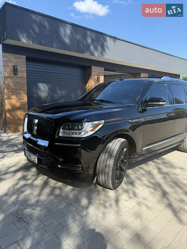 Позашляховик / Кросовер Lincoln Navigator 2020 в Володимирі фото 19 Позашляховик / Кросовер Lincoln Navigator 2020 в Володимирі