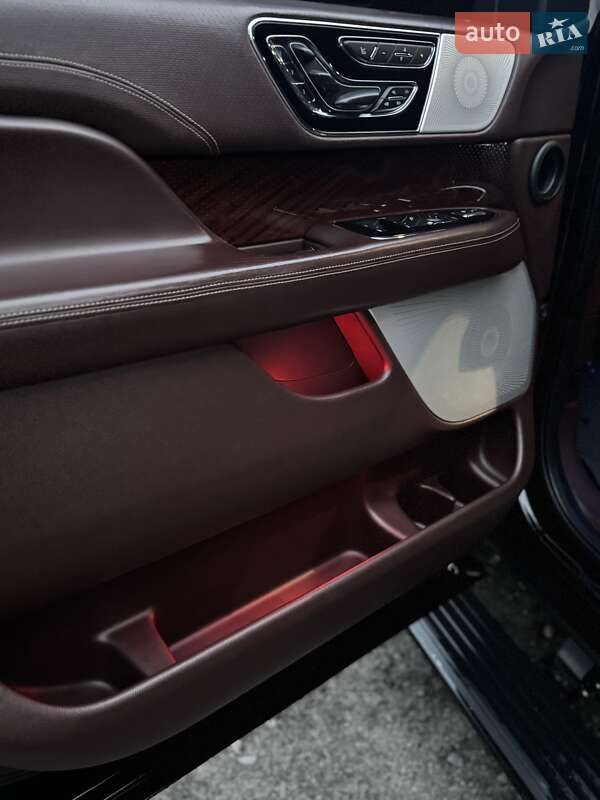 Внедорожник / Кроссовер Lincoln Navigator 2018 в Киеве фото 65 Внедорожник / Кроссовер Lincoln Navigator 2018 в Киеве