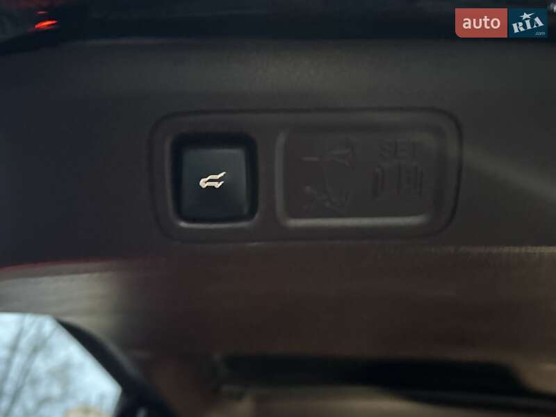 Внедорожник / Кроссовер Lincoln Navigator 2018 в Киеве фото 93 Внедорожник / Кроссовер Lincoln Navigator 2018 в Киеве