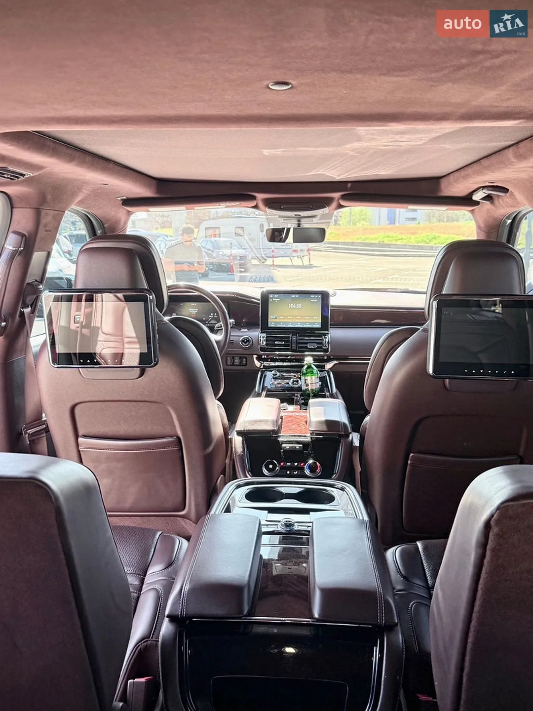2018 Lincoln Navigator - мініатюра 16
