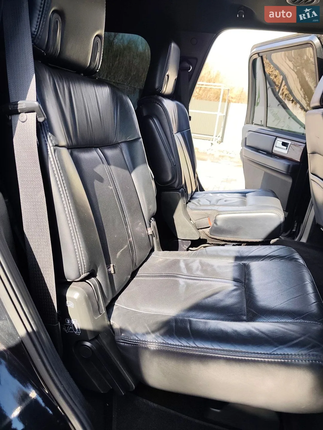 2014 Lincoln Navigator - мініатюра 37