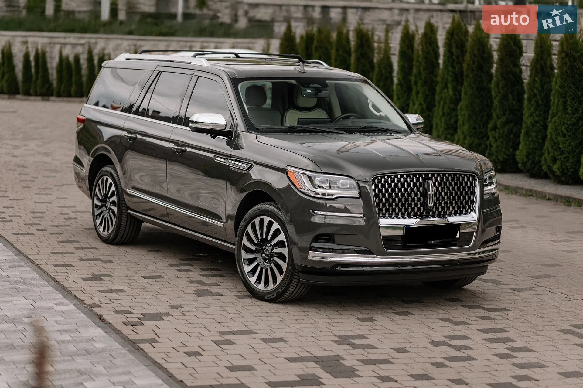 2022 Lincoln Navigator - мініатюра 5