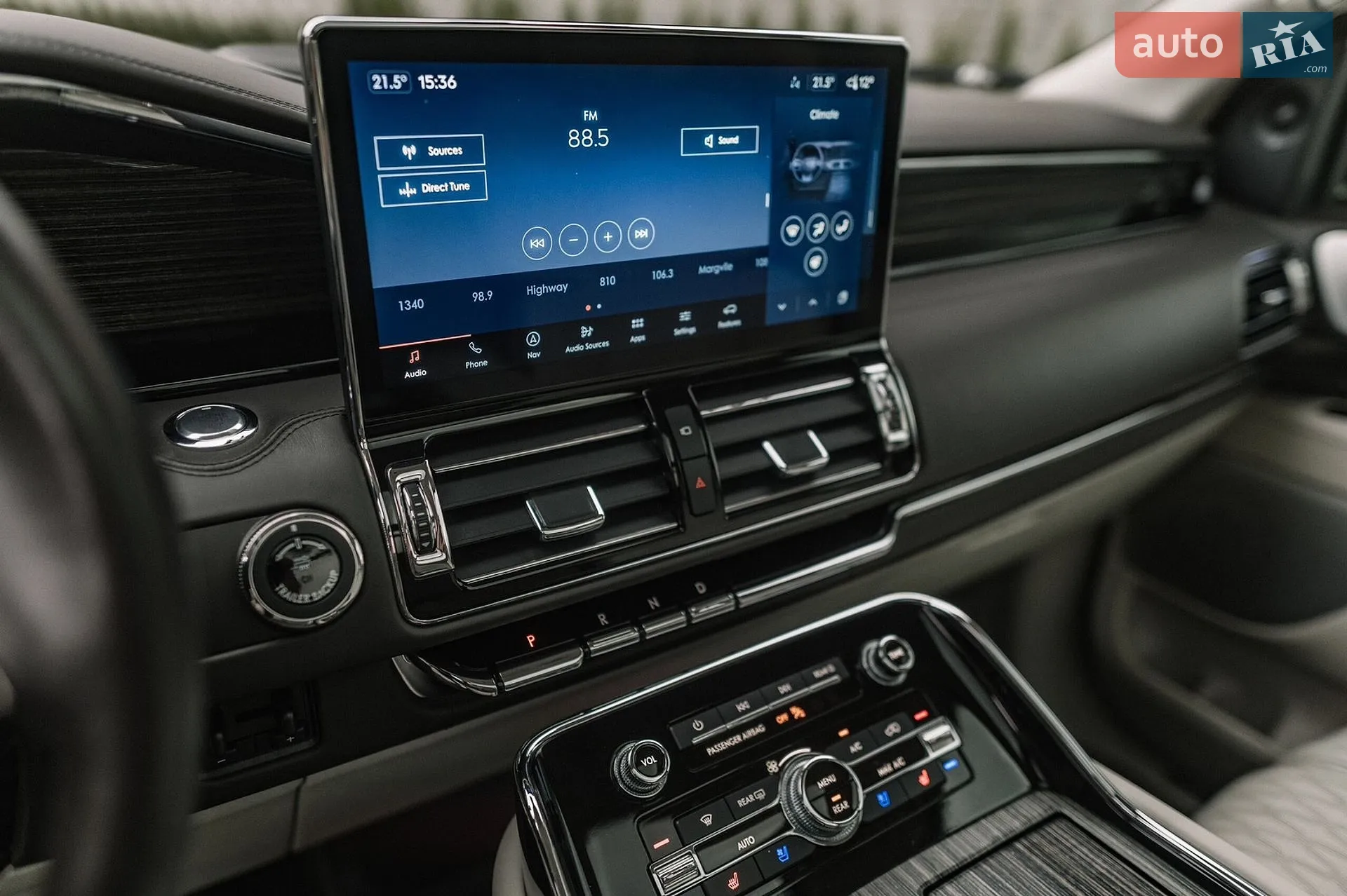 2022 Lincoln Navigator - мініатюра 41