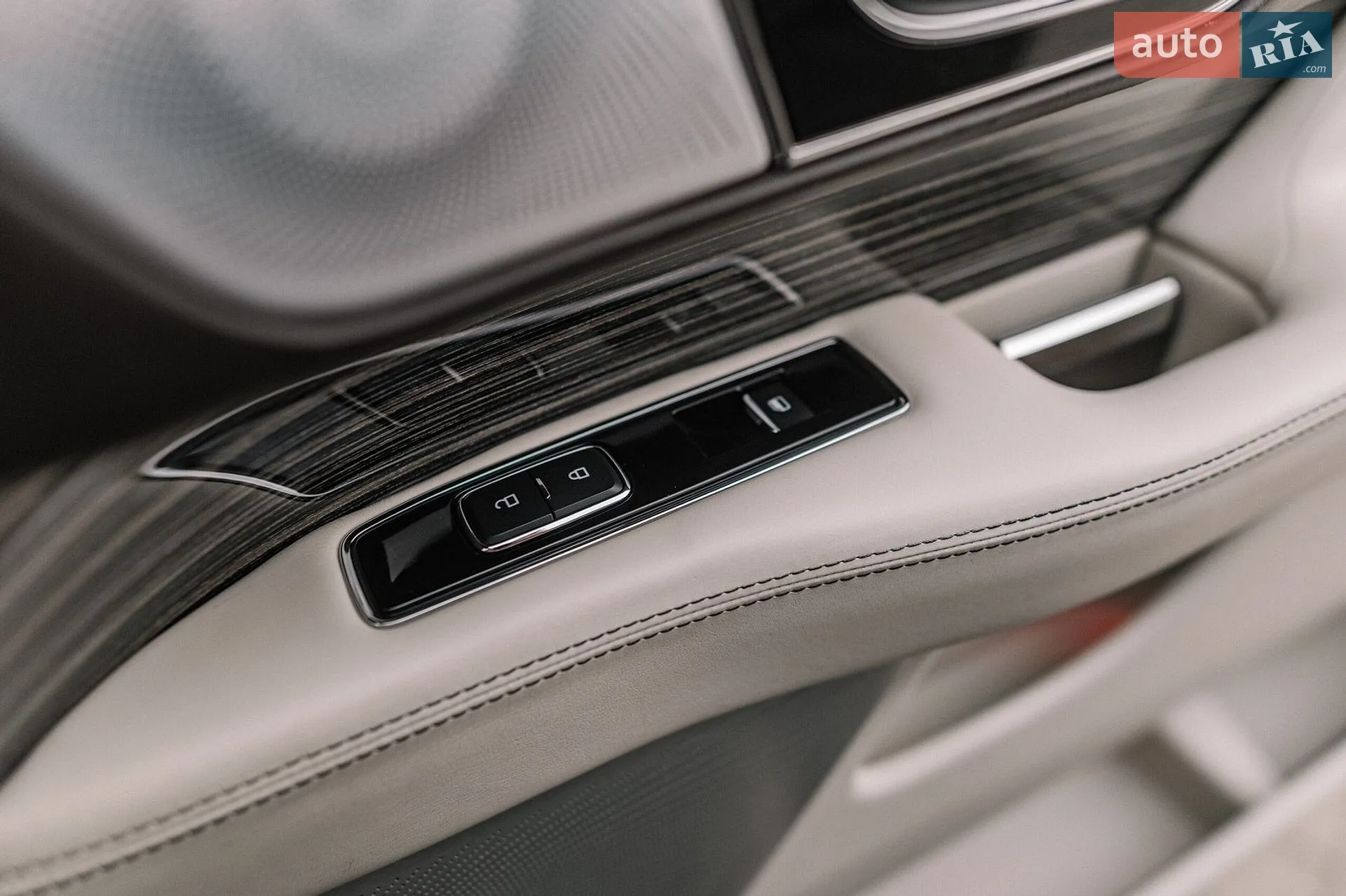 2022 Lincoln Navigator - мініатюра 63