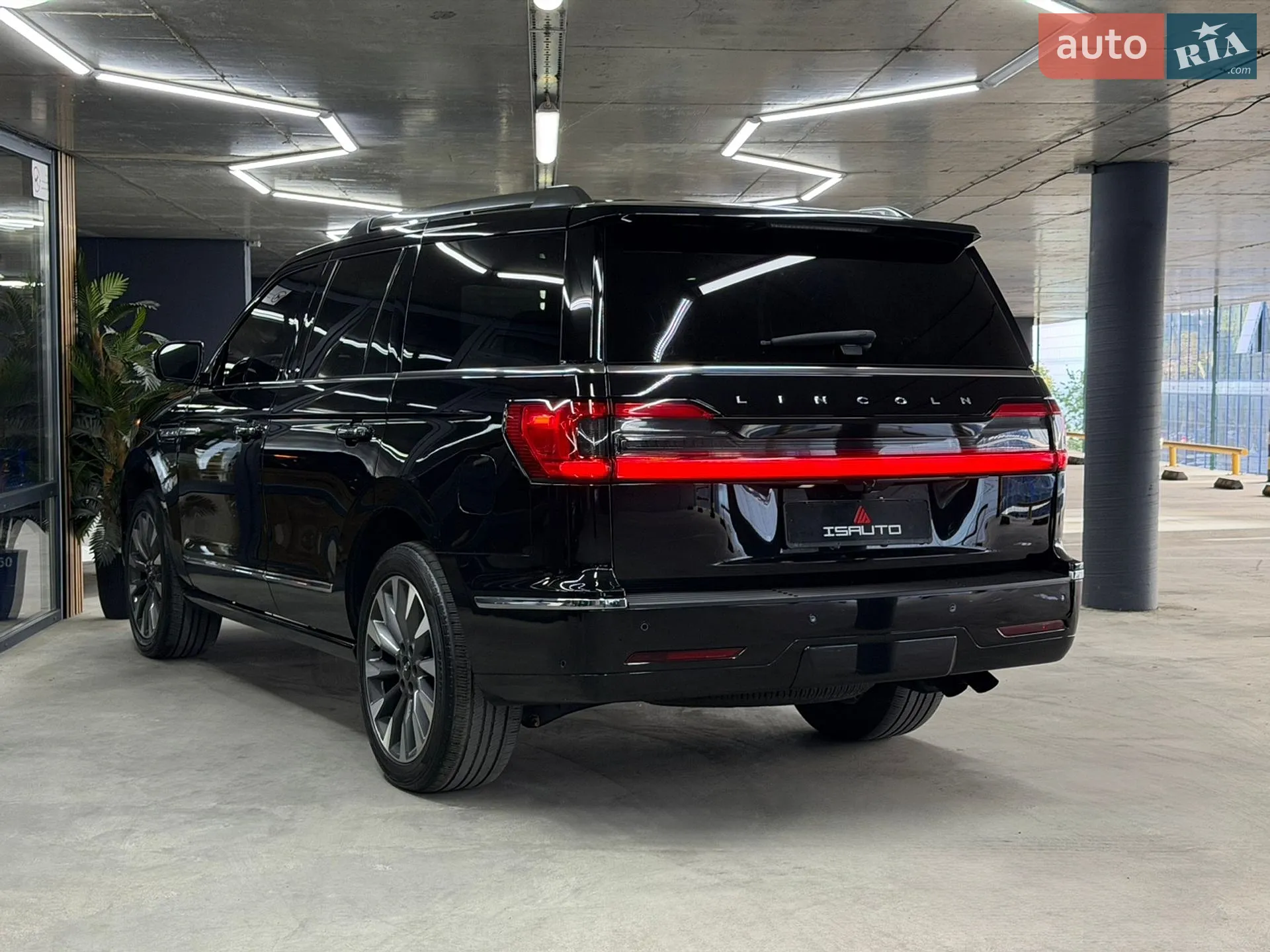 2019 Lincoln Navigator - мініатюра 11