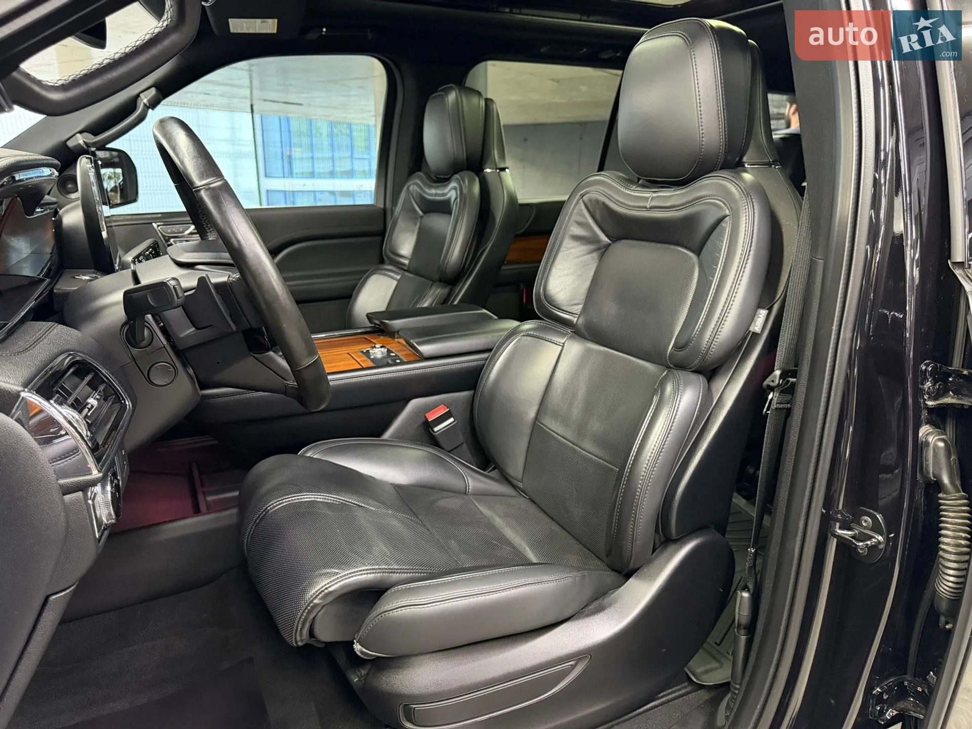 2019 Lincoln Navigator - мініатюра 20