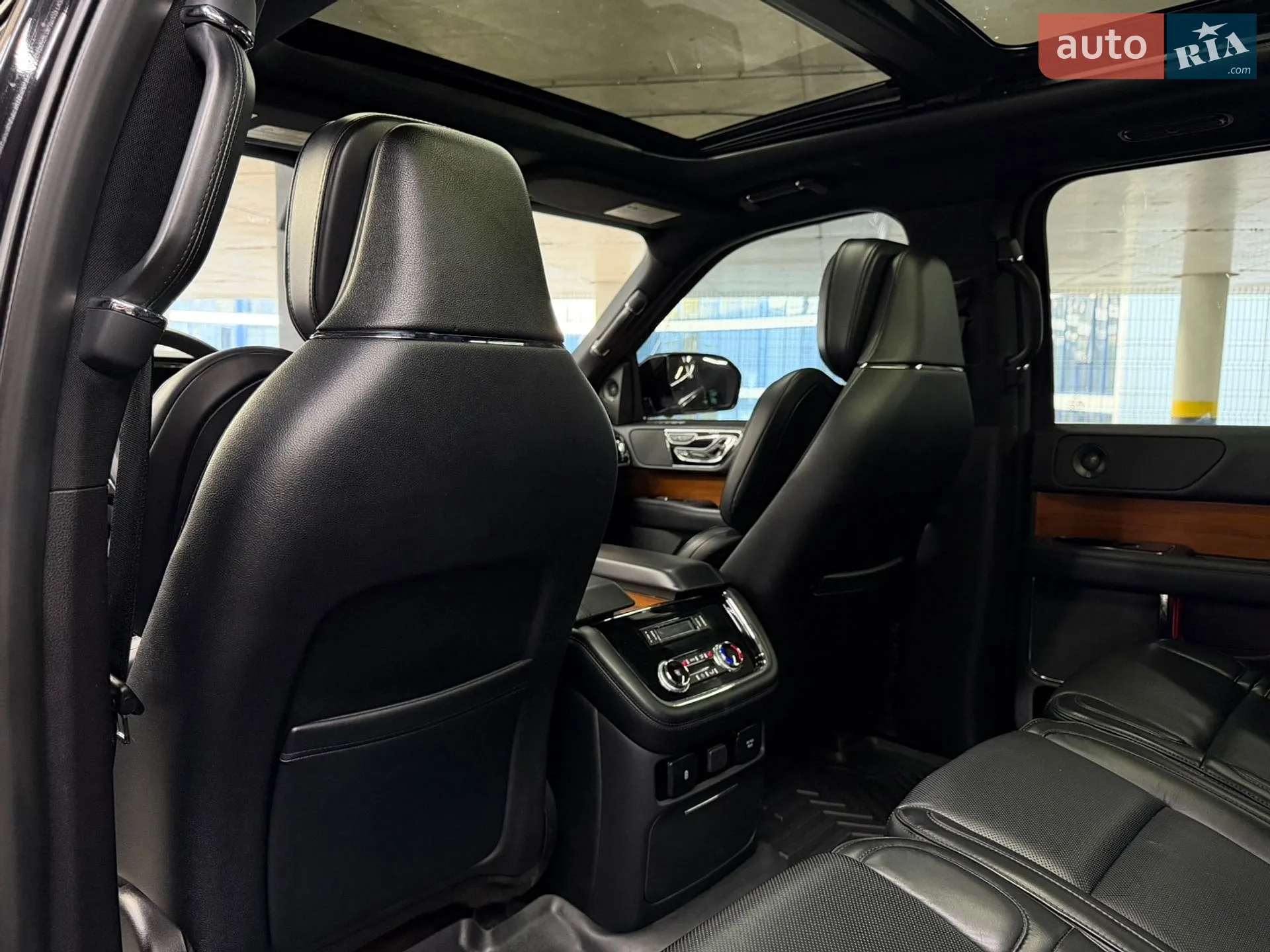 2019 Lincoln Navigator - мініатюра 25