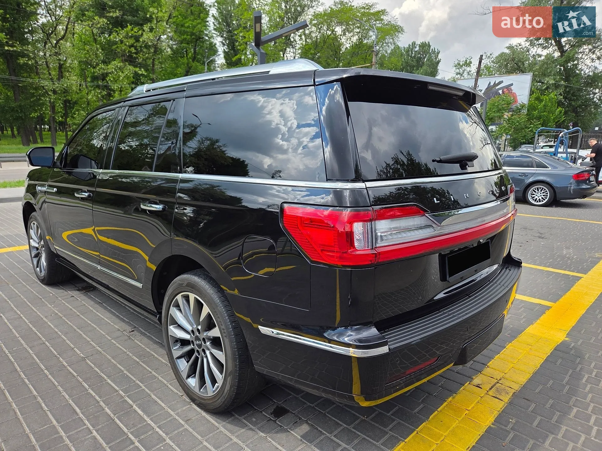 2019 Lincoln Navigator - мініатюра 7