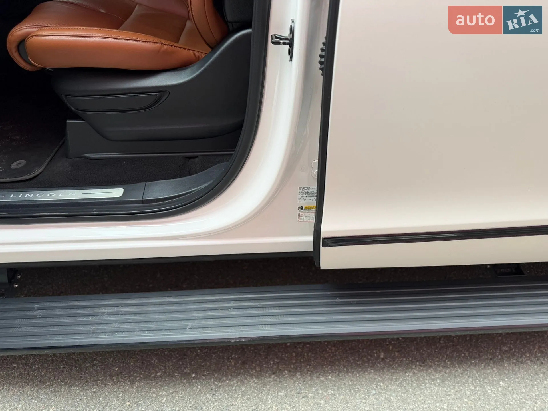 2019 Lincoln Navigator - мініатюра 20