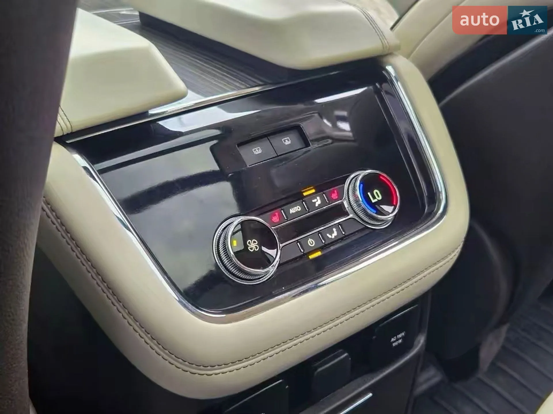 2020 Lincoln Navigator - мініатюра 23