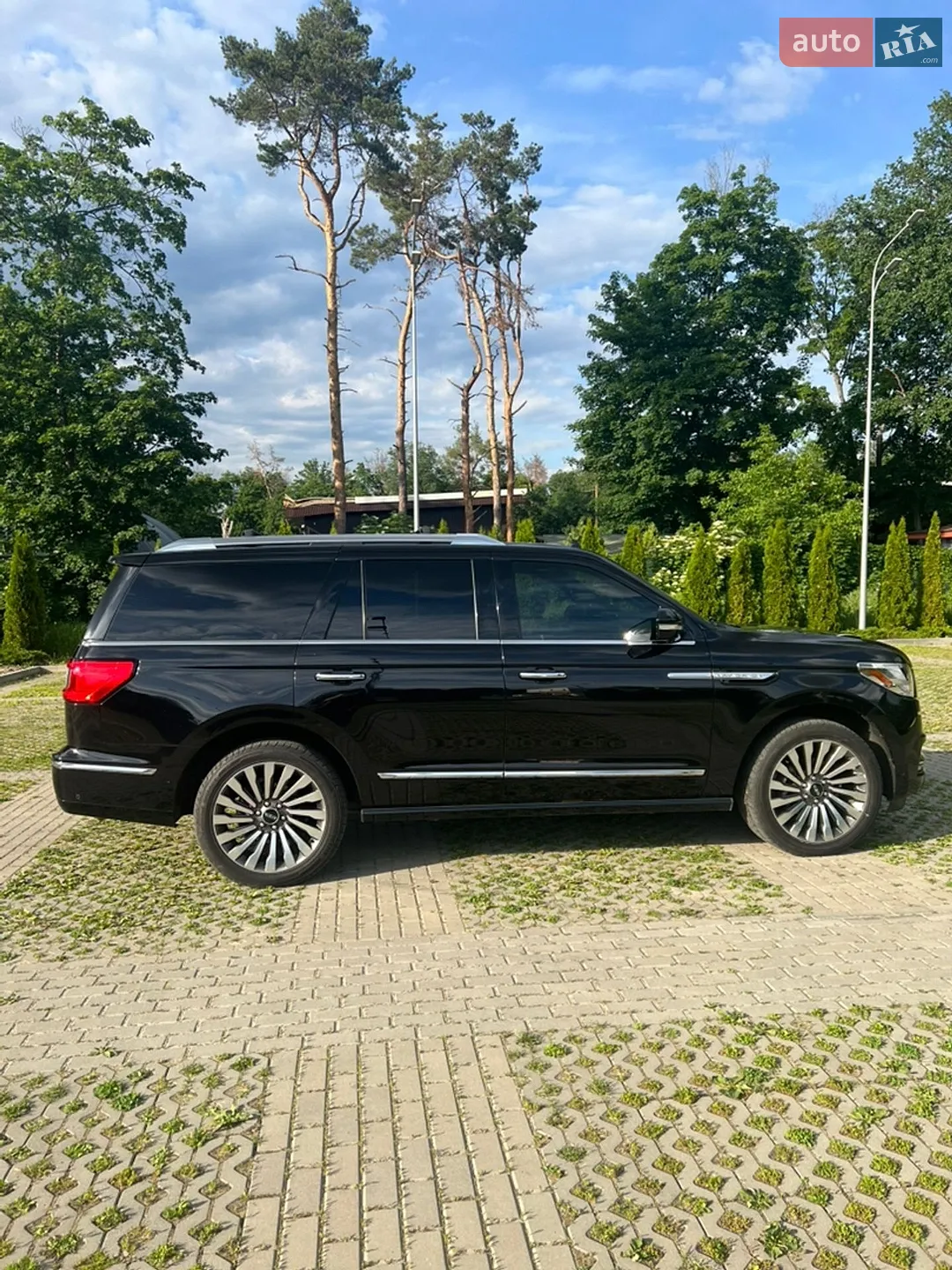 2019 Lincoln Navigator - мініатюра 4