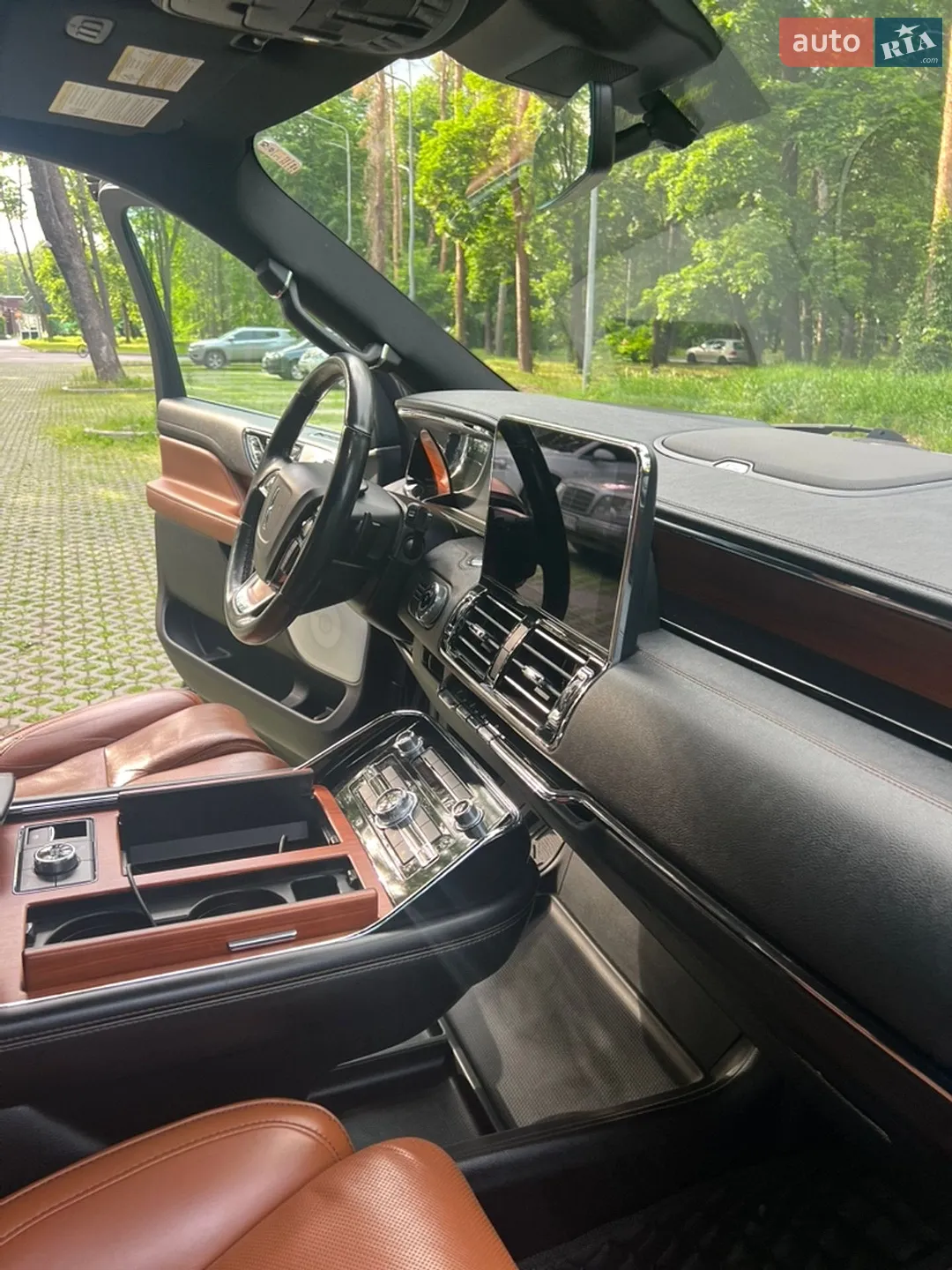 2019 Lincoln Navigator - мініатюра 30
