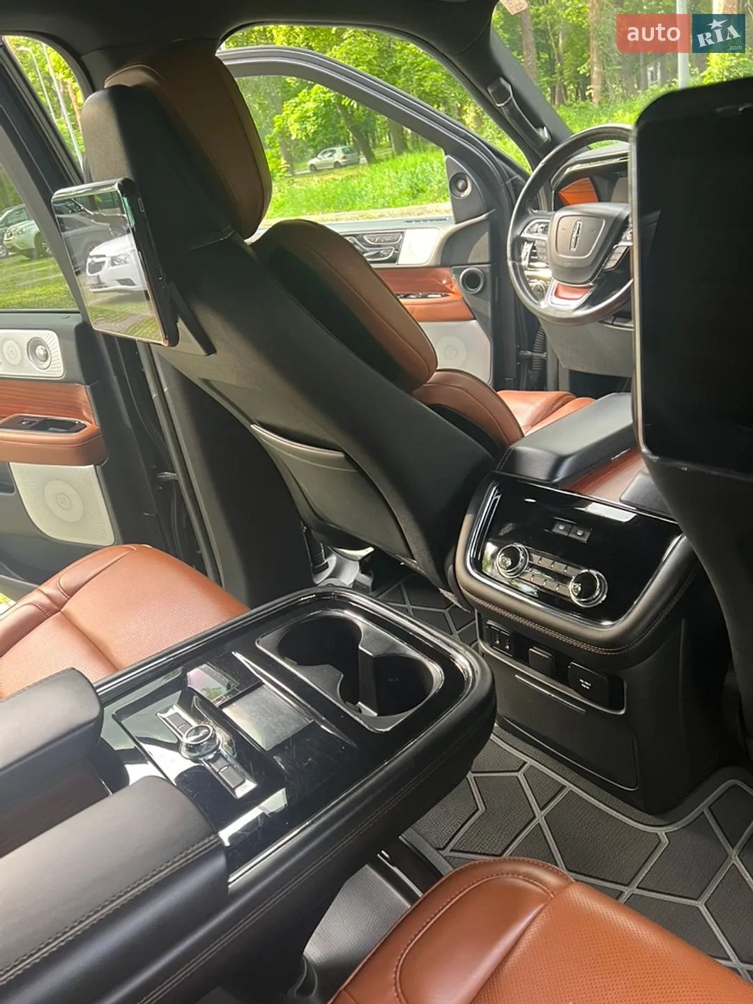 2019 Lincoln Navigator - мініатюра 44