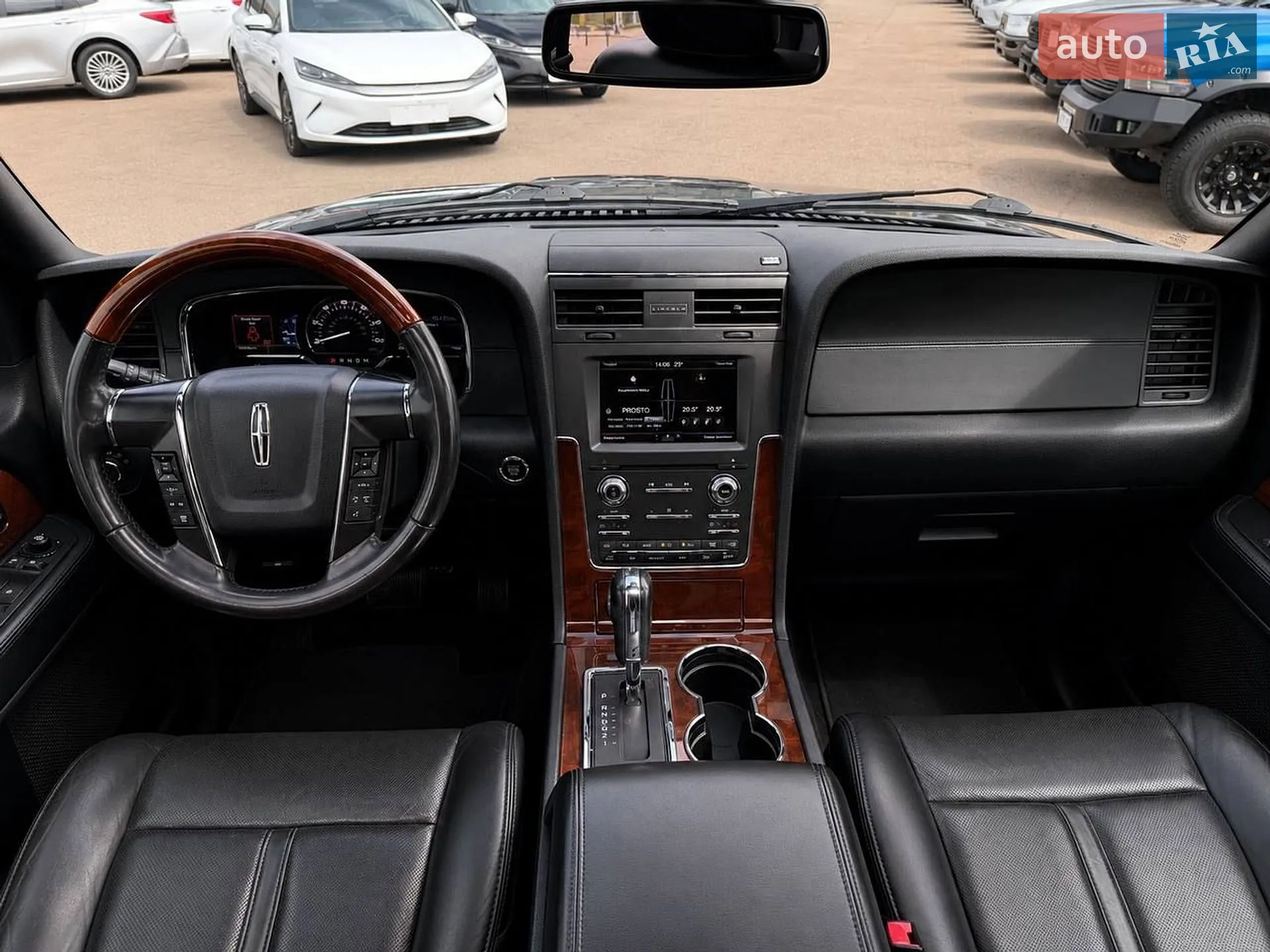 2014 Lincoln Navigator - мініатюра 13