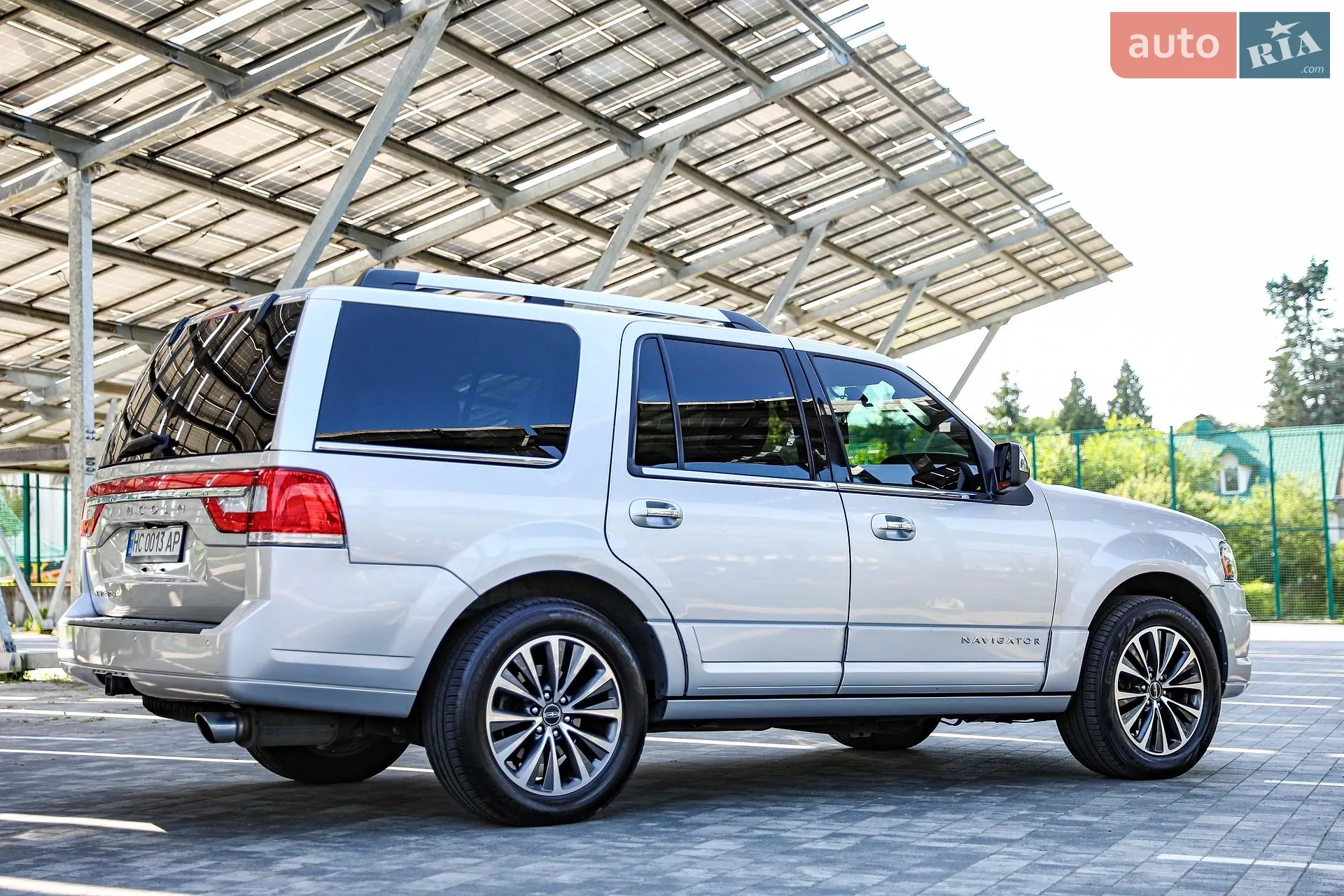 2016 Lincoln Navigator - мініатюра 3