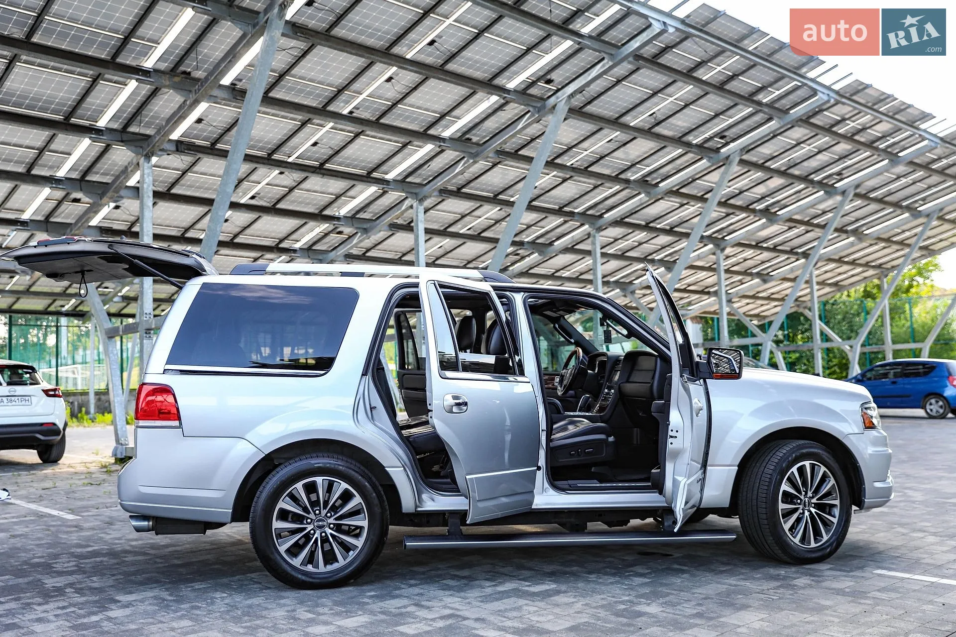 2016 Lincoln Navigator - мініатюра 48