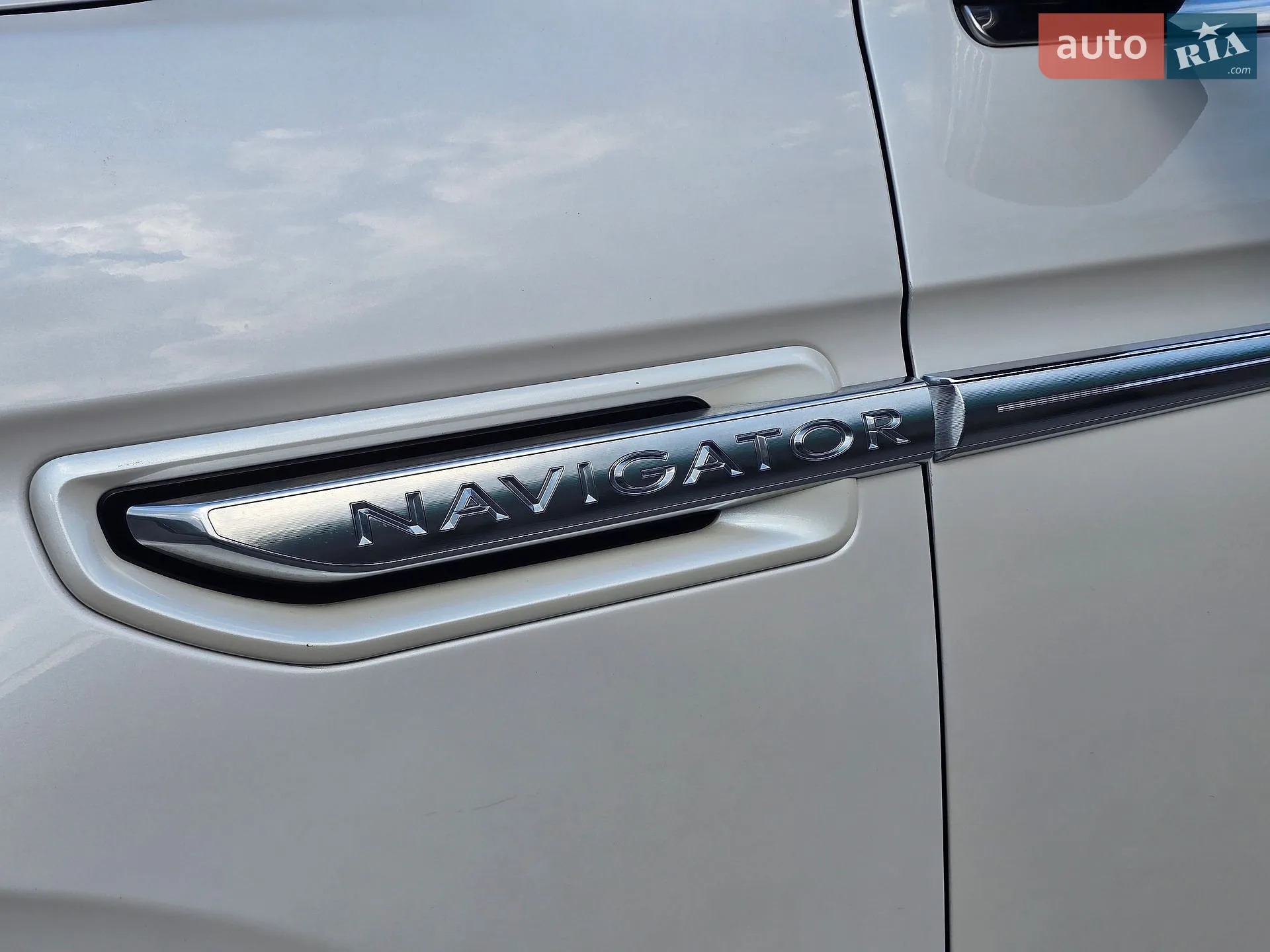 2018 Lincoln Navigator - мініатюра 9