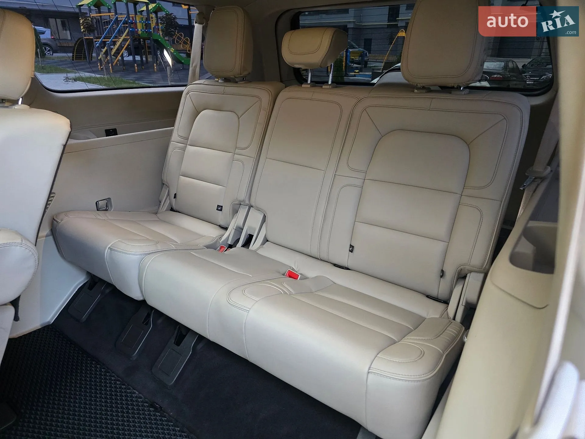 2018 Lincoln Navigator - мініатюра 87