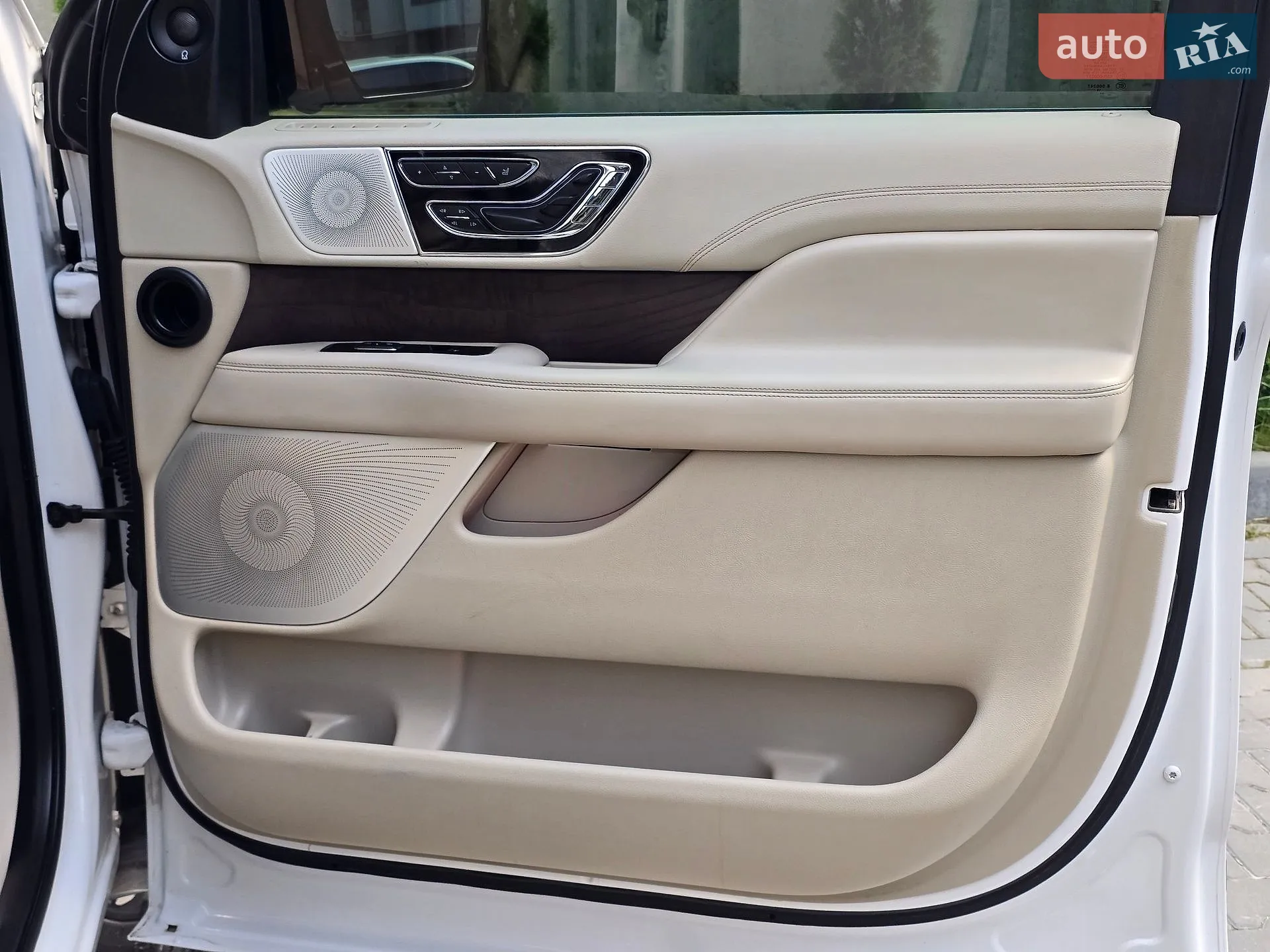 2018 Lincoln Navigator - мініатюра 69