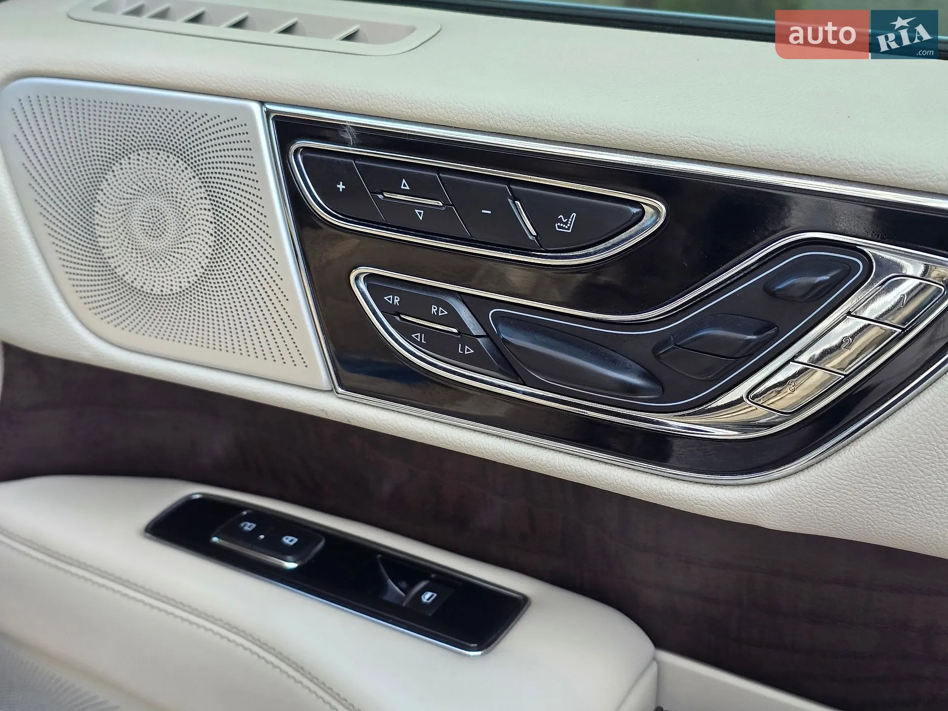 2018 Lincoln Navigator - мініатюра 70