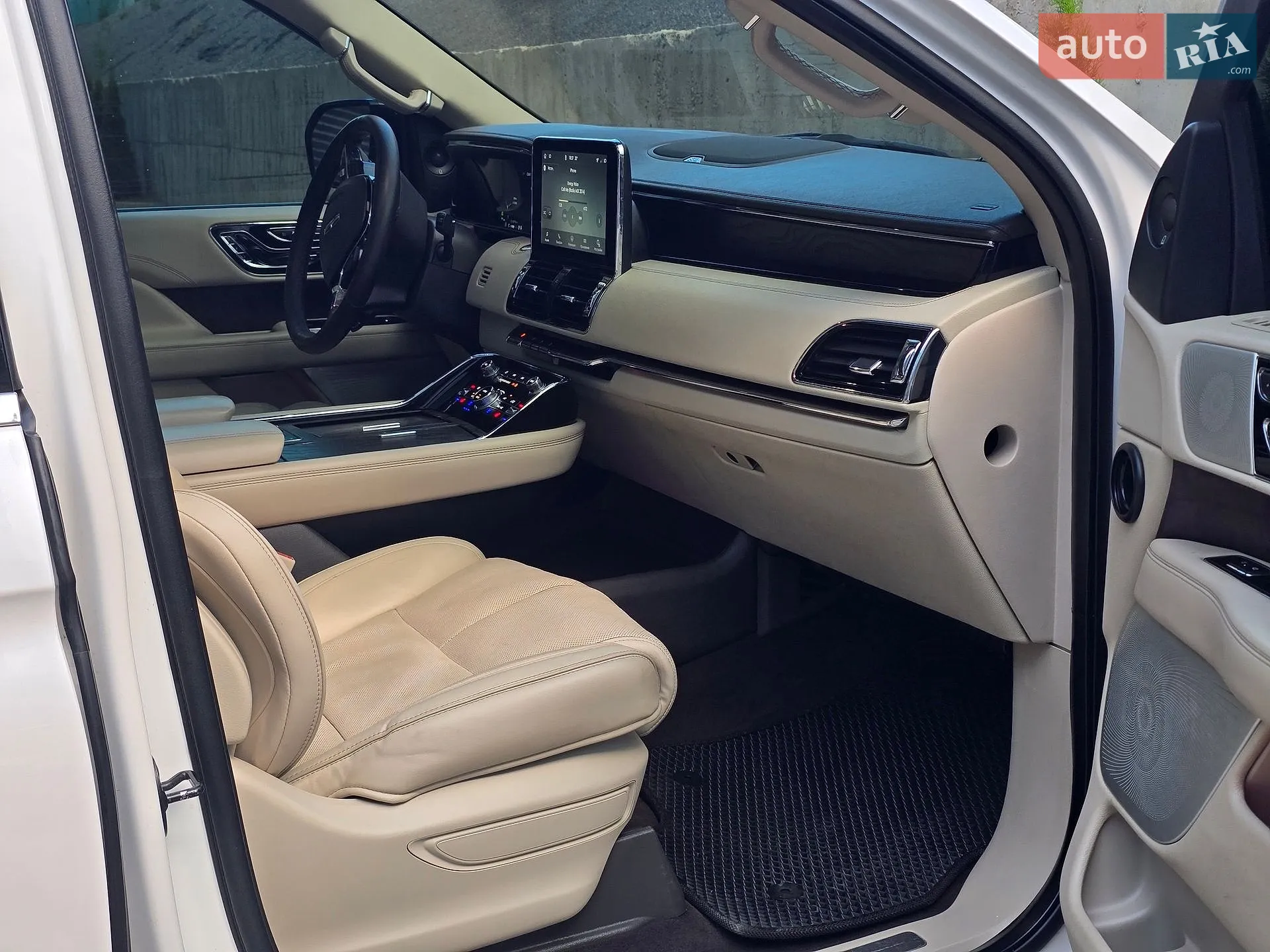 2018 Lincoln Navigator - мініатюра 71