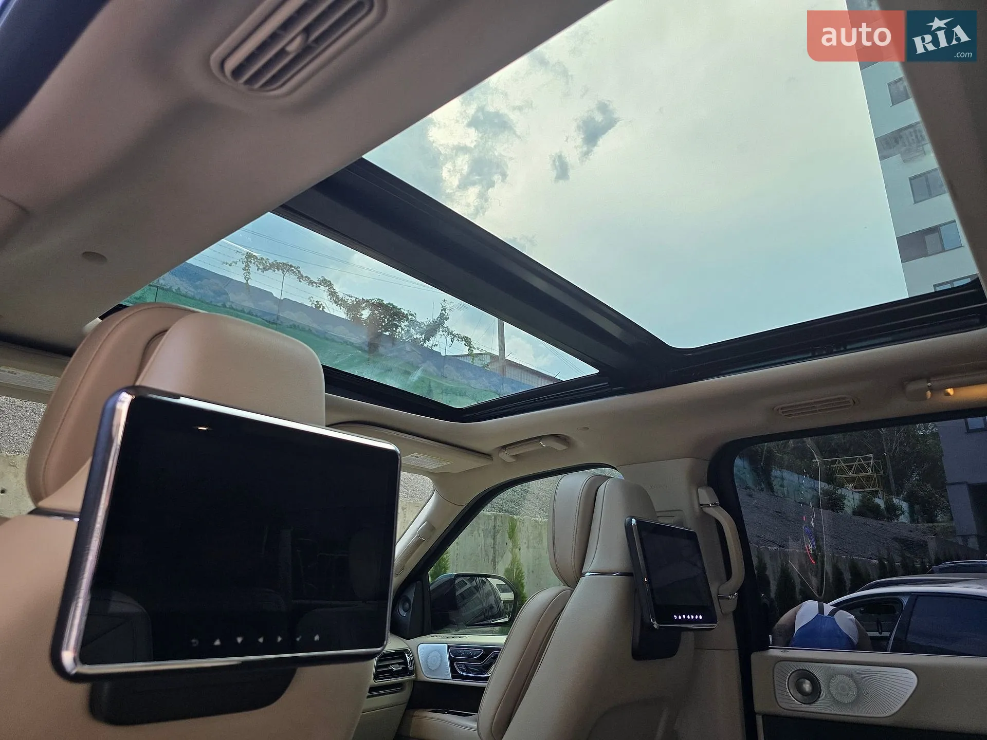 2018 Lincoln Navigator - мініатюра 79