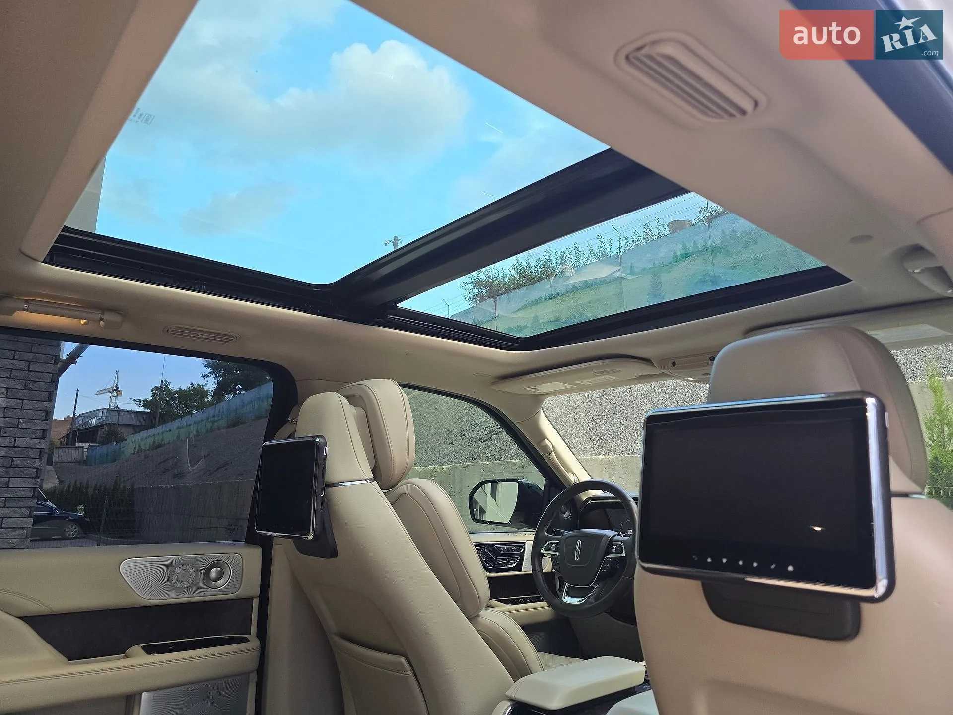 2018 Lincoln Navigator - мініатюра 91