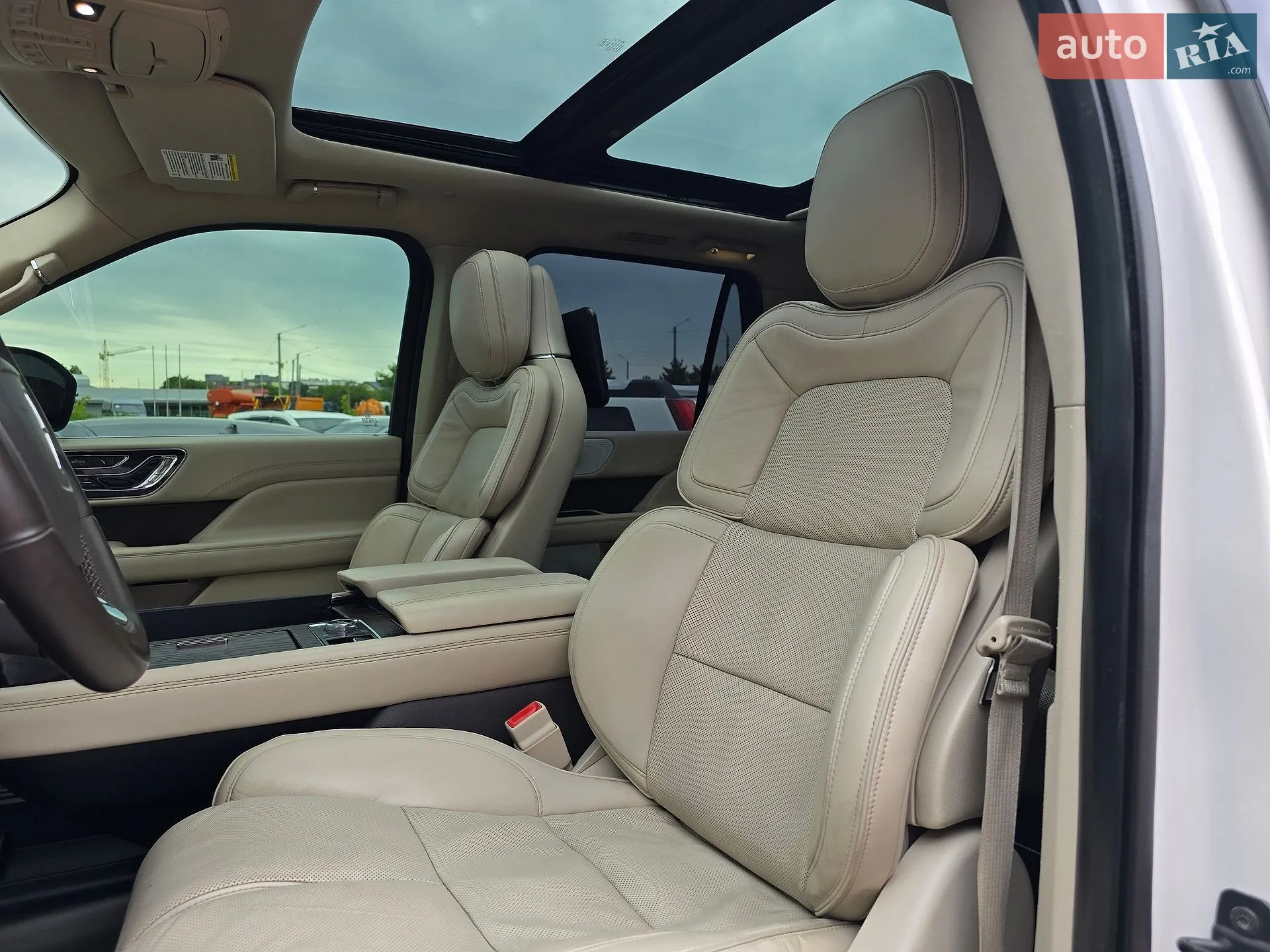 2018 Lincoln Navigator - мініатюра 44