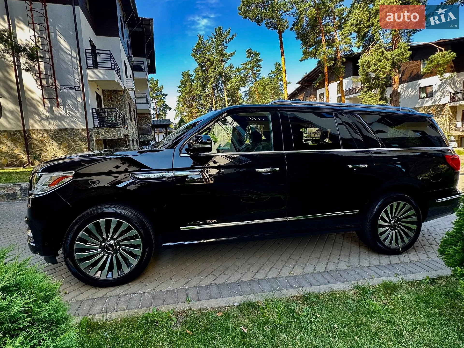 2018 Lincoln Navigator - мініатюра 8