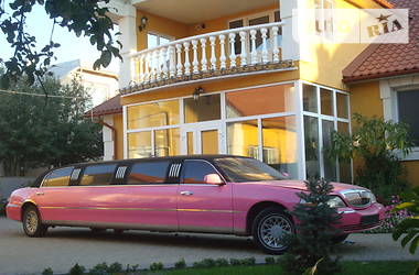 Лимузин Lincoln Town Car 2004 в Гусятине