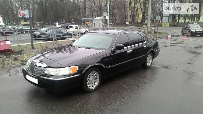 Lincoln Town Car 1999 року