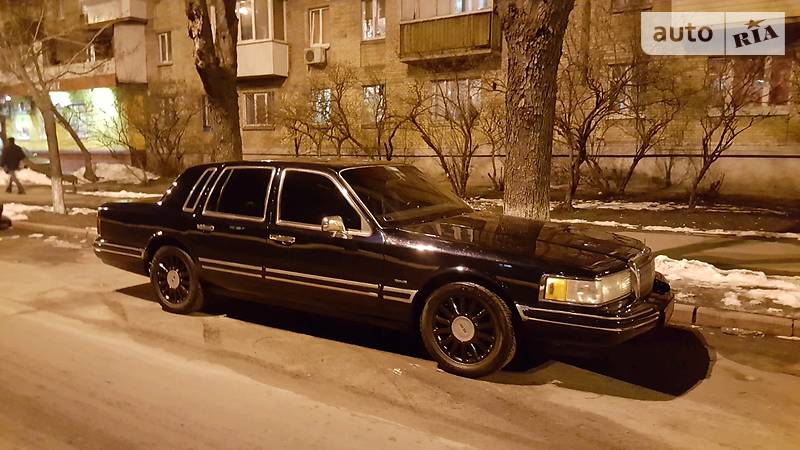 Lincoln Town Car 1994 года
