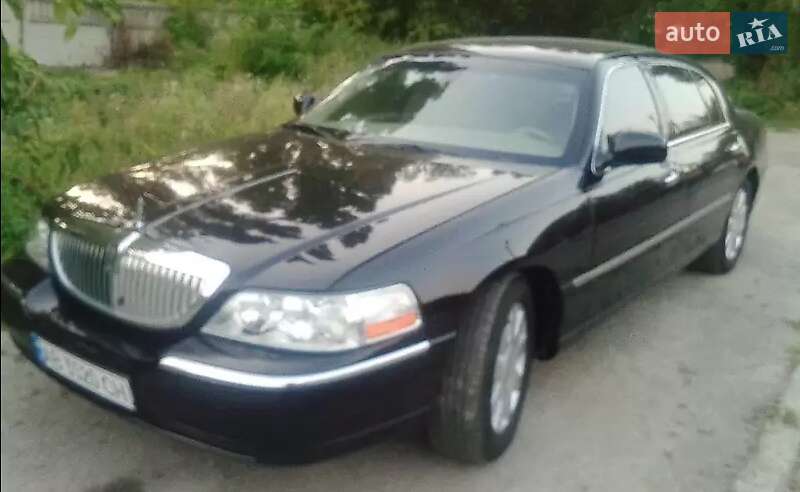 Седан Lincoln Town Car 2008 в Виннице