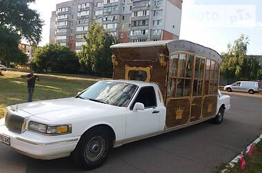 Лимузин Lincoln Town Car 1996 в Прилуках