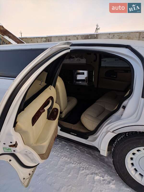 Лимузин Lincoln Town Car 1999 в Овруче