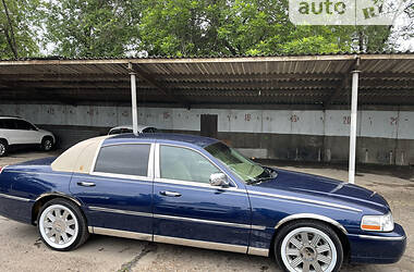 Седан Lincoln Town Car 2008 в Кривом Роге