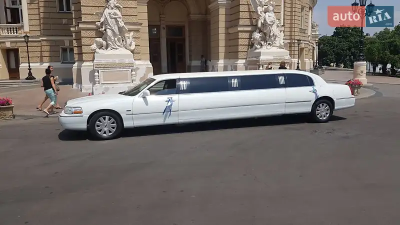 Lincoln Town Car