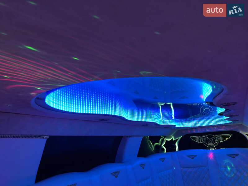 Лимузин Lincoln Town Car 2000 в Харькове фото 17 Лимузин Lincoln Town Car 2000 в Харькове