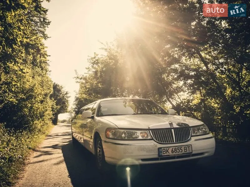Lincoln Town Car