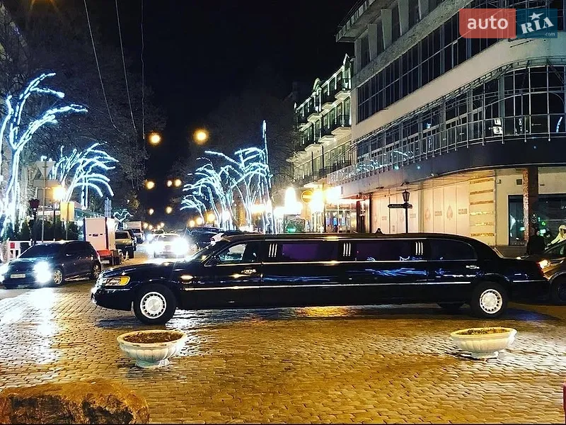 Lincoln Town Car