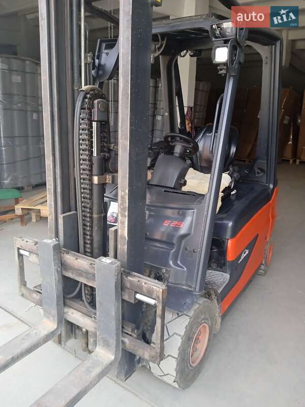 Вилочный погрузчик Linde E 25 2012 в Ужгороде фото 13 Вилочный погрузчик Linde E 25 2012 в Ужгороде