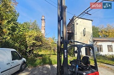 Вилочний навантажувач Linde E16C 2013 в Львові фото Вилочний навантажувач Linde E16C 2013 в Львові