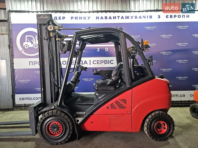 Вилочний навантажувач Linde H 35T-01 2015 в 