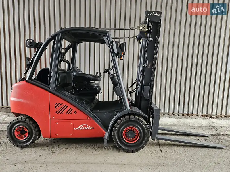 Вилочний навантажувач Linde H 35T-01 2015 в 