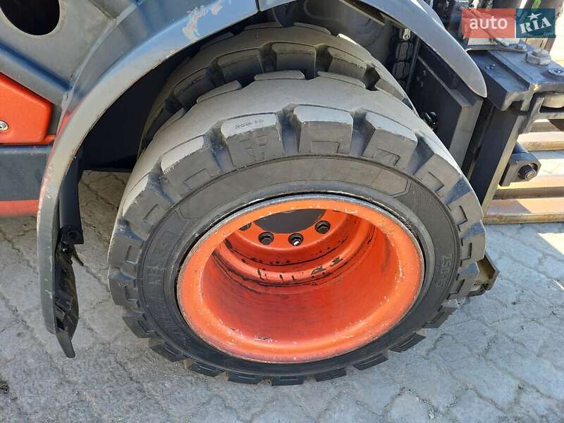 Вилочний навантажувач Linde H 40 T-02 2012 в Немирові