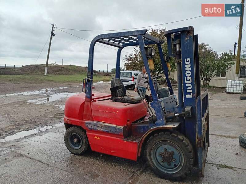 Подъемник телескопический LiuGong B 2008 в  фото Подъемник телескопический LiuGong B 2008 в